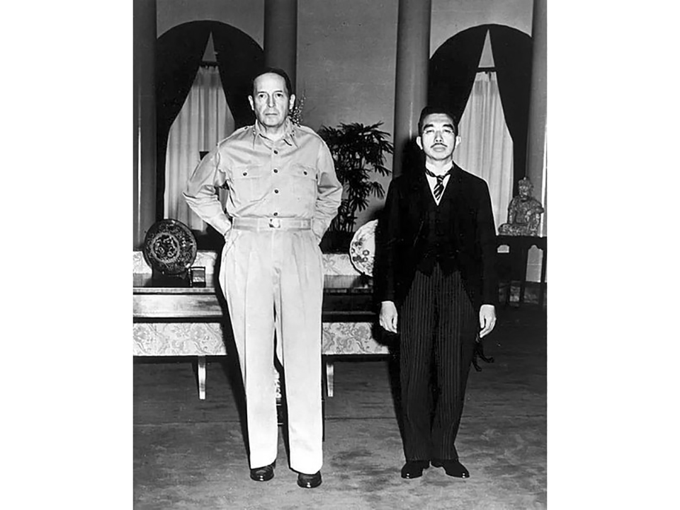 Macarthur And Hirohito